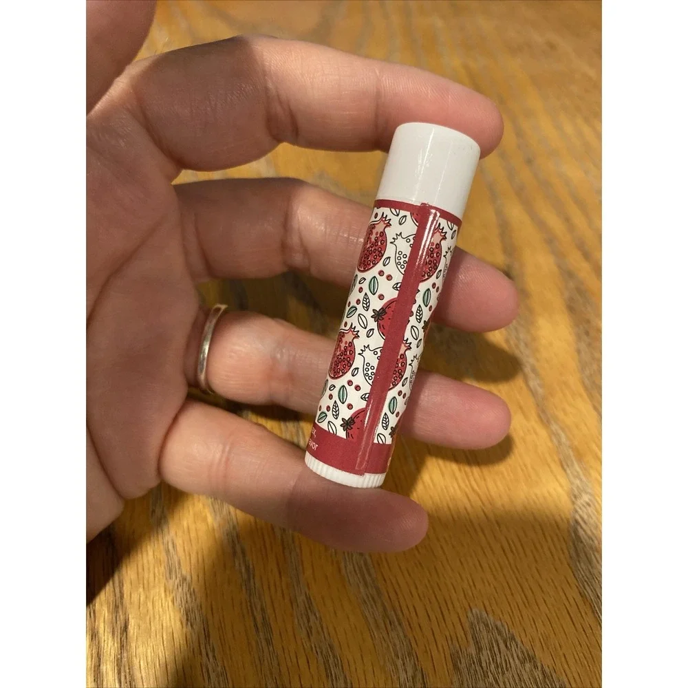 Visrie lip balm Chapstick Pomegranate  .15 oz new Sealed
